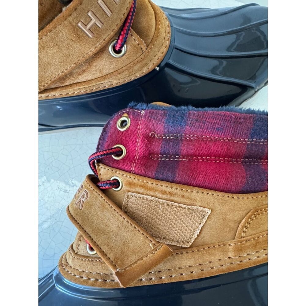 Tommy Hilfiger Navy and Tan Rubber Duck Rain Boots Faux-Fur Lined Plaid Size 7M - Picture 5 of 12
